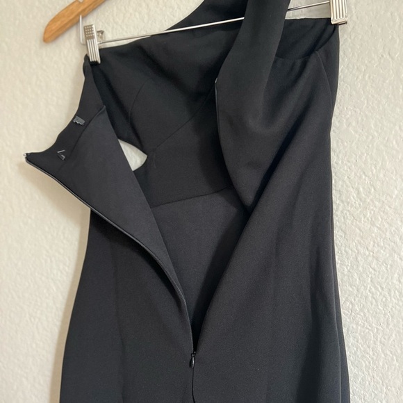 NWOT Show-Stopping Style Black One-Shoulder Cutout Maxi Dress - Picture 4 of 7
